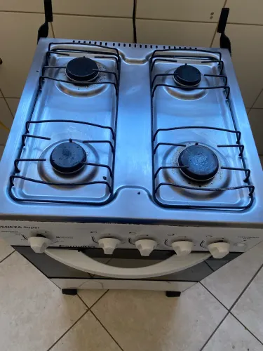 Vende fogão 4 bocas usado