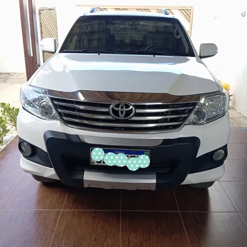 Toyota Hilux SW4 SR 4X2 2.7/ 2.7 Flex 16V Aut. 2014
