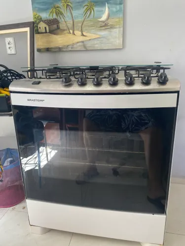 Fogão 6 bocas Brastemp bom estado.