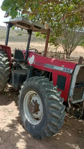 Trator Massey Ferguson