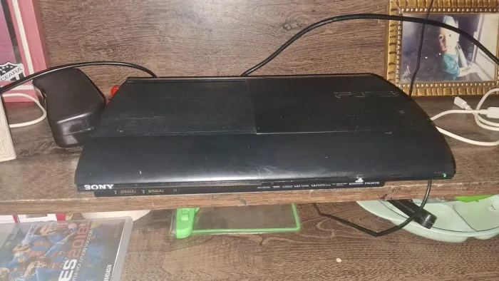 PLAYSTATION 3 em ótimo estado