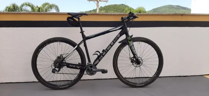 Vendo bicicleta usada Focus alemã - urbana