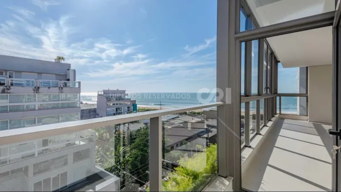 Cobertura duplex com 3 suítes no Edifício In Exclusive Home na Praia Brava em Itajaí