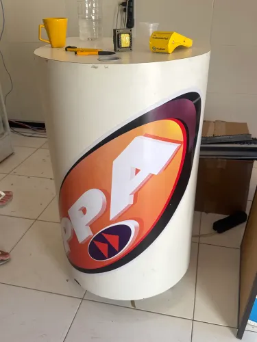 Balcão alto 