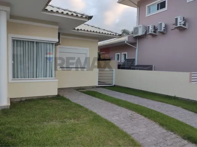 Casa 2 Quartos com Piscina à Venda em Cachoeira do Bom Jesus, Florianópolis