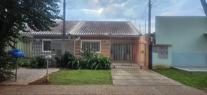Casa na Vila Yolanda 
