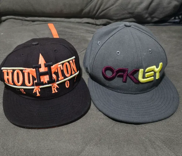 Bonés Oakley e Houston astros ac troca