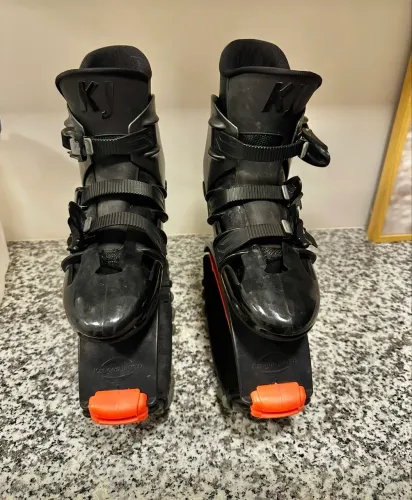 Kangoo Jumps KJ XR3 tamanho M - preto e