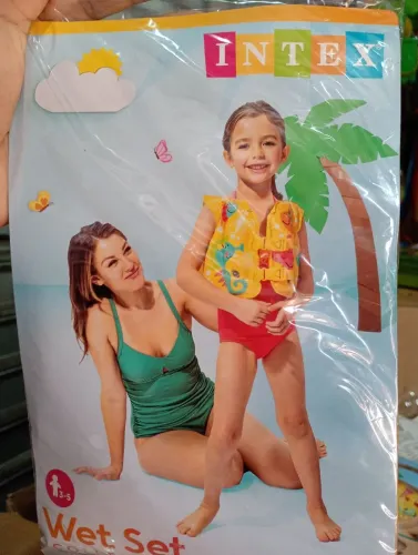 Bóia, Colete, peixinhos. Para crianças de 3 a 5 anos 