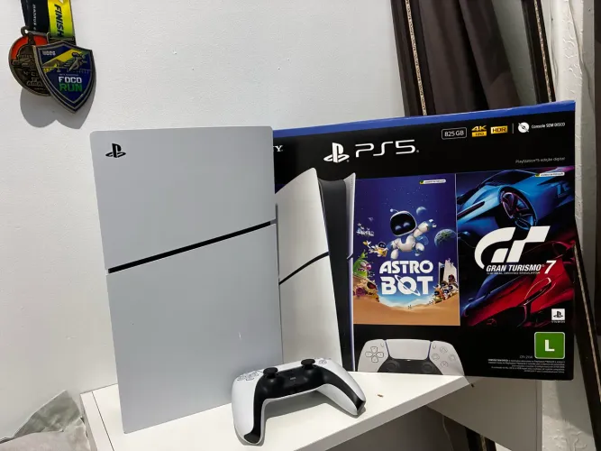 Vende se ps5 slim
