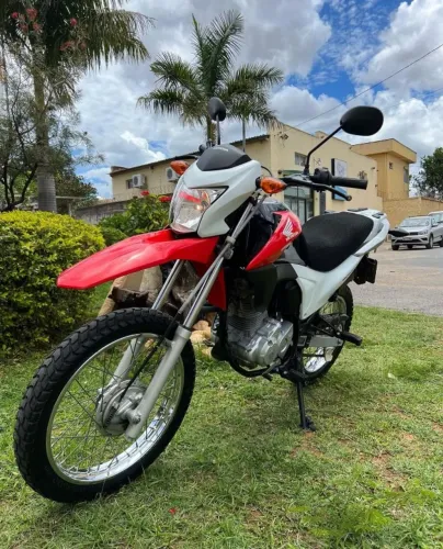 VENDO BROSS 160 CONSERVADA