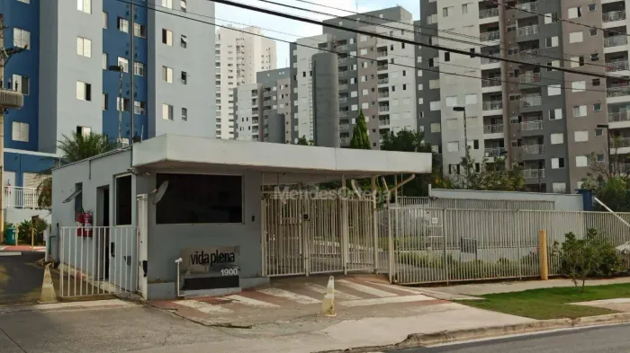 Apartamento com 2 dormitórios para alugar, 47 m² por R$ 3.258,26/mês - Parque Campolim - S