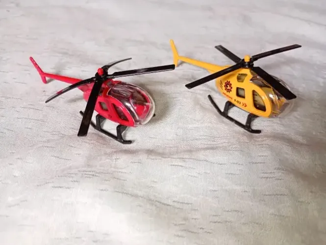 miniatura helicoptero tipo maisto 10 cm
