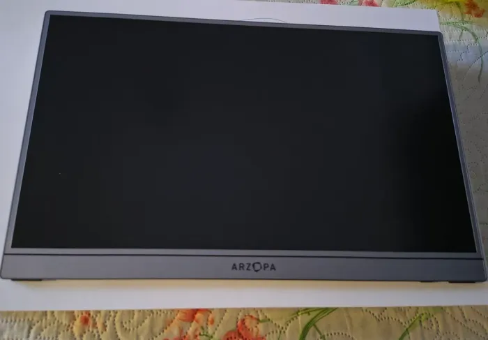 Monitor portátil ,sem detalhes perfeito estado