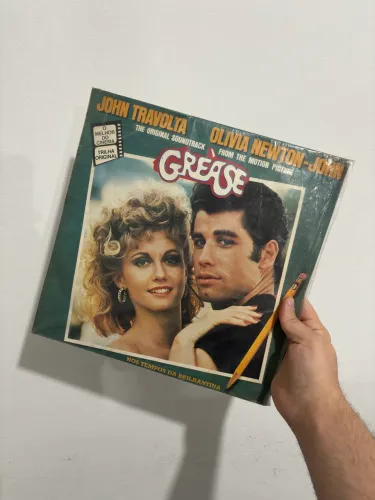 Vinil GREASE nos Tempos de Brilhantina