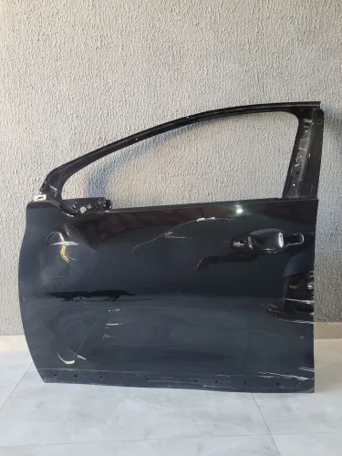 Porta dianteira lado motorista Peugeot 2008 ano 2022 Original