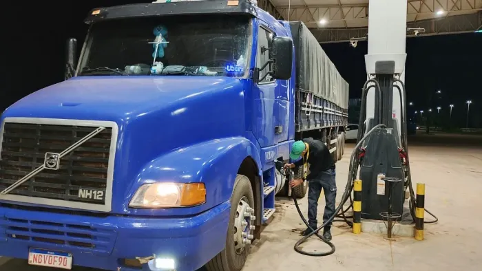 Vendo ou troco caminhão/carreta Ls volvo NH conjunto 