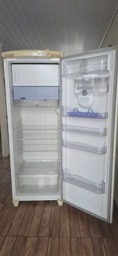 Refrigerador consul 380 lts bem conservada.