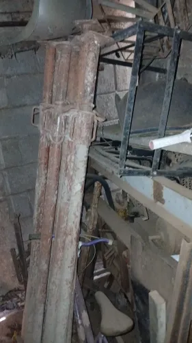 Escora metálica ajustavel