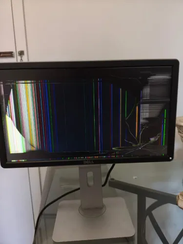 MONITOR DELL 22 - QUEBRADO