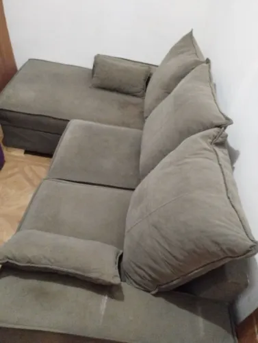 Vendo sofá usado, mais em perfeita condições.