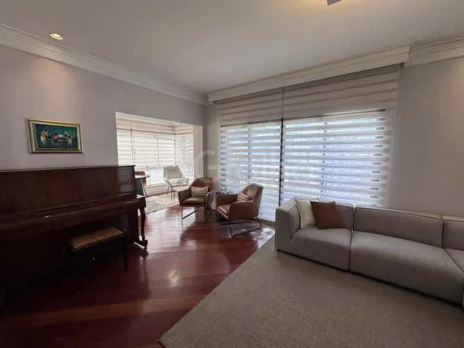 Cobertura Duplex de 377m² com 3 quartos no Centro