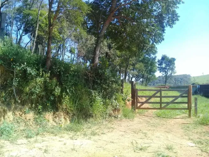 AREA P/ DESDOBRO 2 ALQUEIRES - Moreiras Mairinque - Com 5 Chácaras de 10.000 m. quadrados