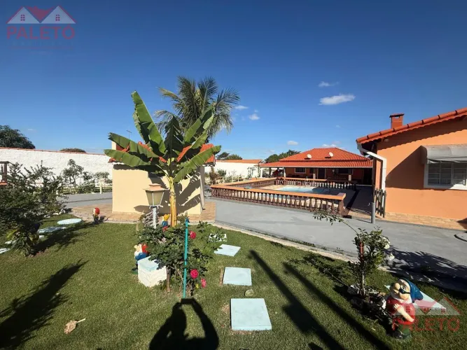 Chácara 1000 m² com piscina a venda na cidade de Porangaba interior de SP