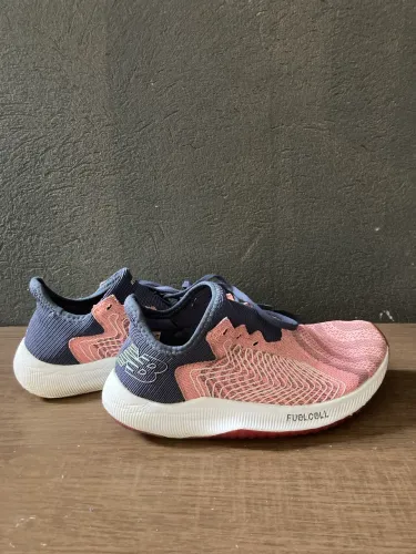 Tênis New Balance Fuel cell