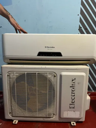 Ar-condicionado Eletrolux 9000BTU