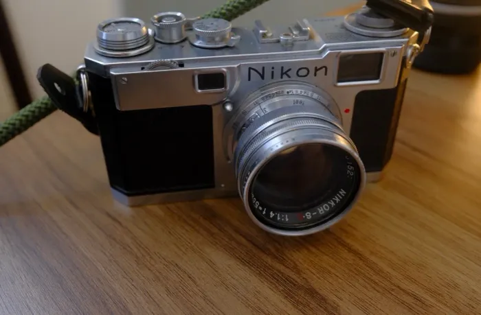 Nikon S2 + 50mm 1.4 lente incrivel