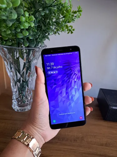 Celular Samsung J8 /64 Gb
