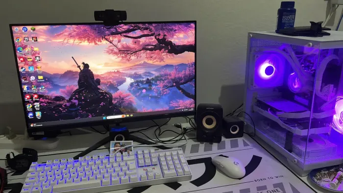 PC Gamer Completo Setup Branco (Ryzen 5 5600GT + RX 6600 8GB + 16GB + Monitor 180Hz)