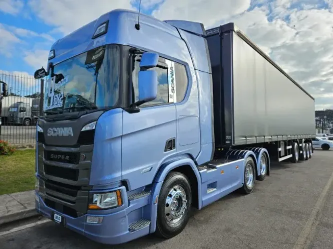 Scania R500 Super Tração 6x2 Ano 2024 Painel TFT Multimídia 9 polegadas +sider 4 eixo 30pl
