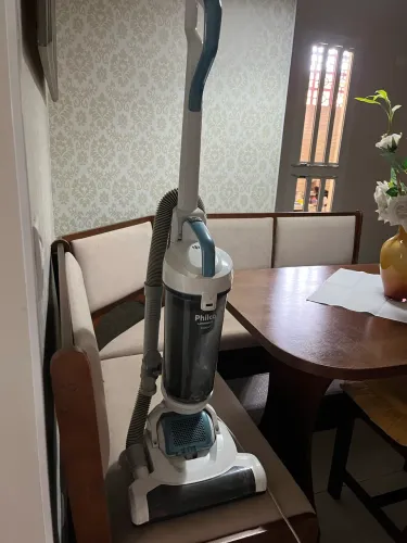 Vendo Aspirador de Pó Philco Upright 2000W