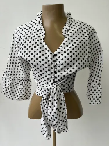 Blusa feminina poá branca e preta em linho e algodão ZARA