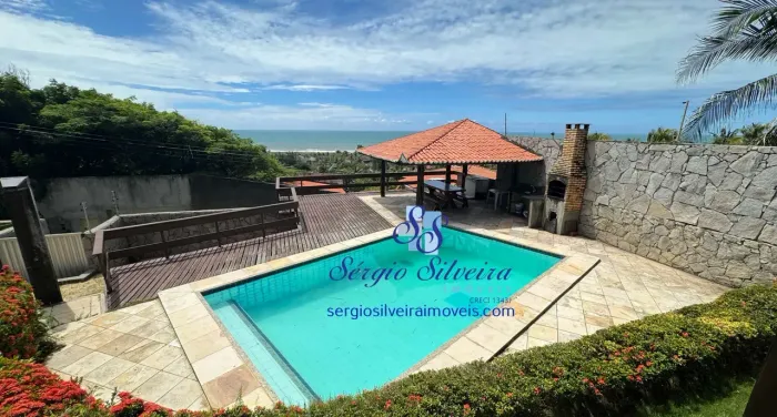 Ampla casa com 5 quartos na Prainha - Com vista para o mar!
