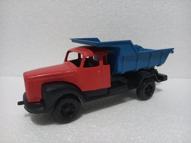 Miniatura Brinquedo Scania 111 Caçamba