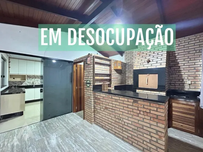 Casa para locação semimobiliada com 2 dormitórios por R$ 2.450,00 - Bairro Velha Central -