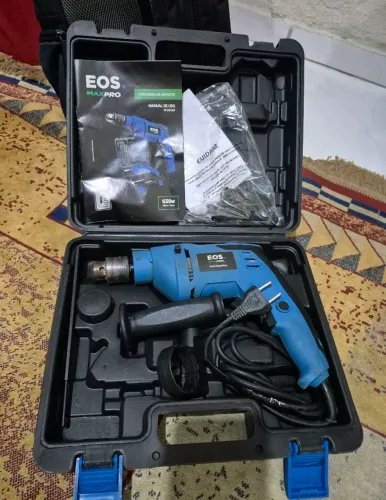 Furadeira de impacto EOS 650W