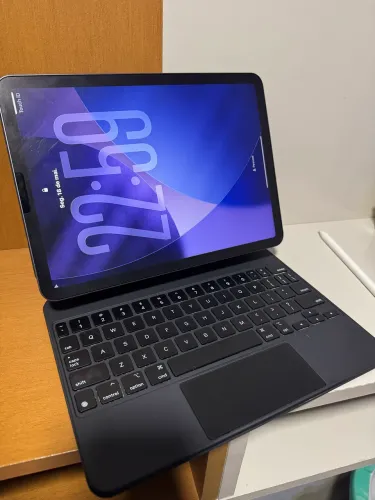 Apple Magic Keyboard 