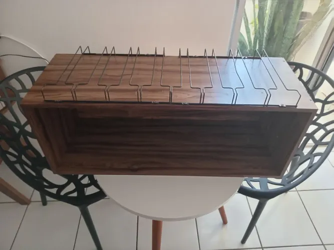 Vende-se armário de parede com porta copos