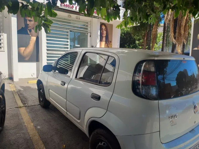Fiat Uno Attractive 1.0 EVO Fire Flex 8V 5P 2021