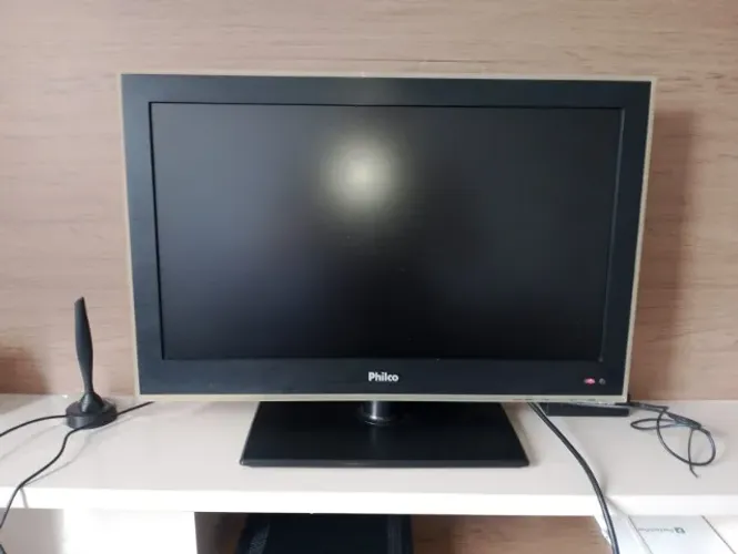 TV Monitor Philco 24" LED Full HD (Ideal p/ Quarto, Cozinha ou PC)