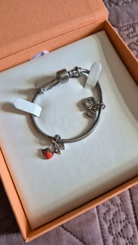 Pulseira Life Vivara original com 2 berloques