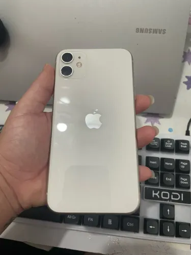 iPhone 11 128