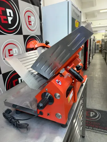 VENDO UM CORTADOR DE FRIOS FILIZOLA 101S MANUAL