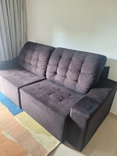 Sofá retrátil e reclinável semi novo