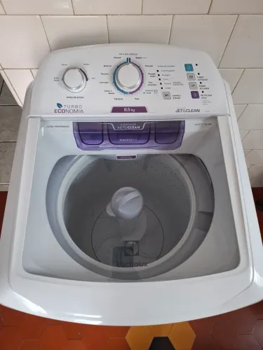 Máquina de lavar electrolux 8,5 kg. 