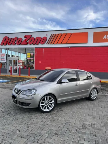 Volkswagen Polo Sed. Comfort. 1.6 MI Tot. Flex 8V 2012